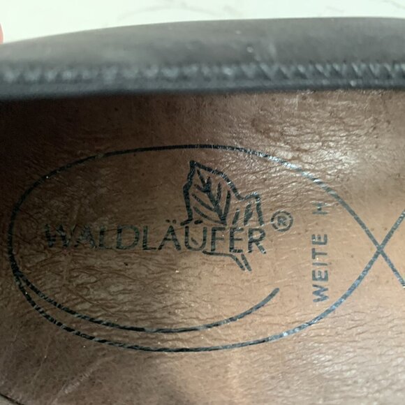 Waldlaufer Black Pumps - Picture 3 of 10